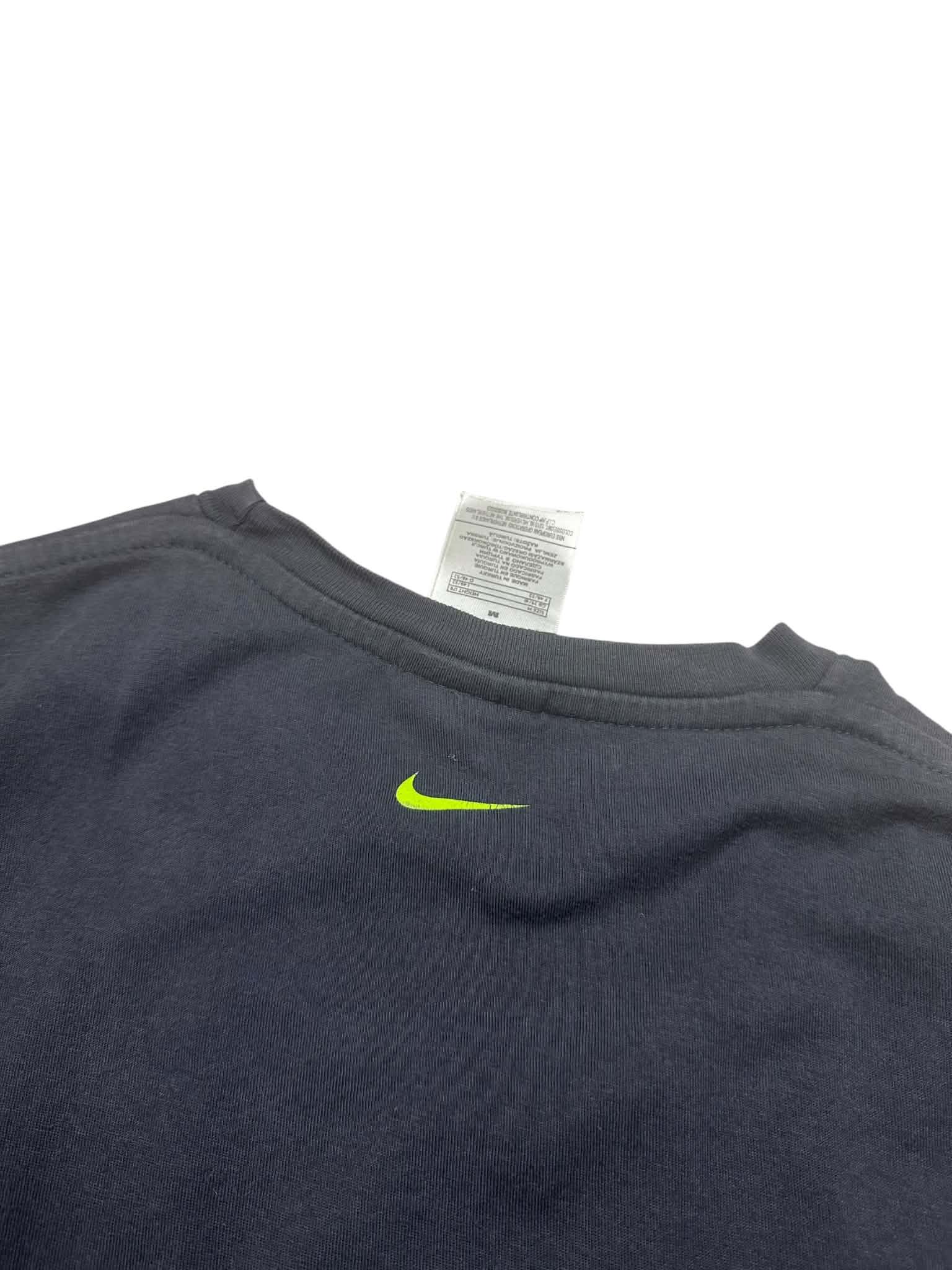 Nike Vintage '00s Tee (M)