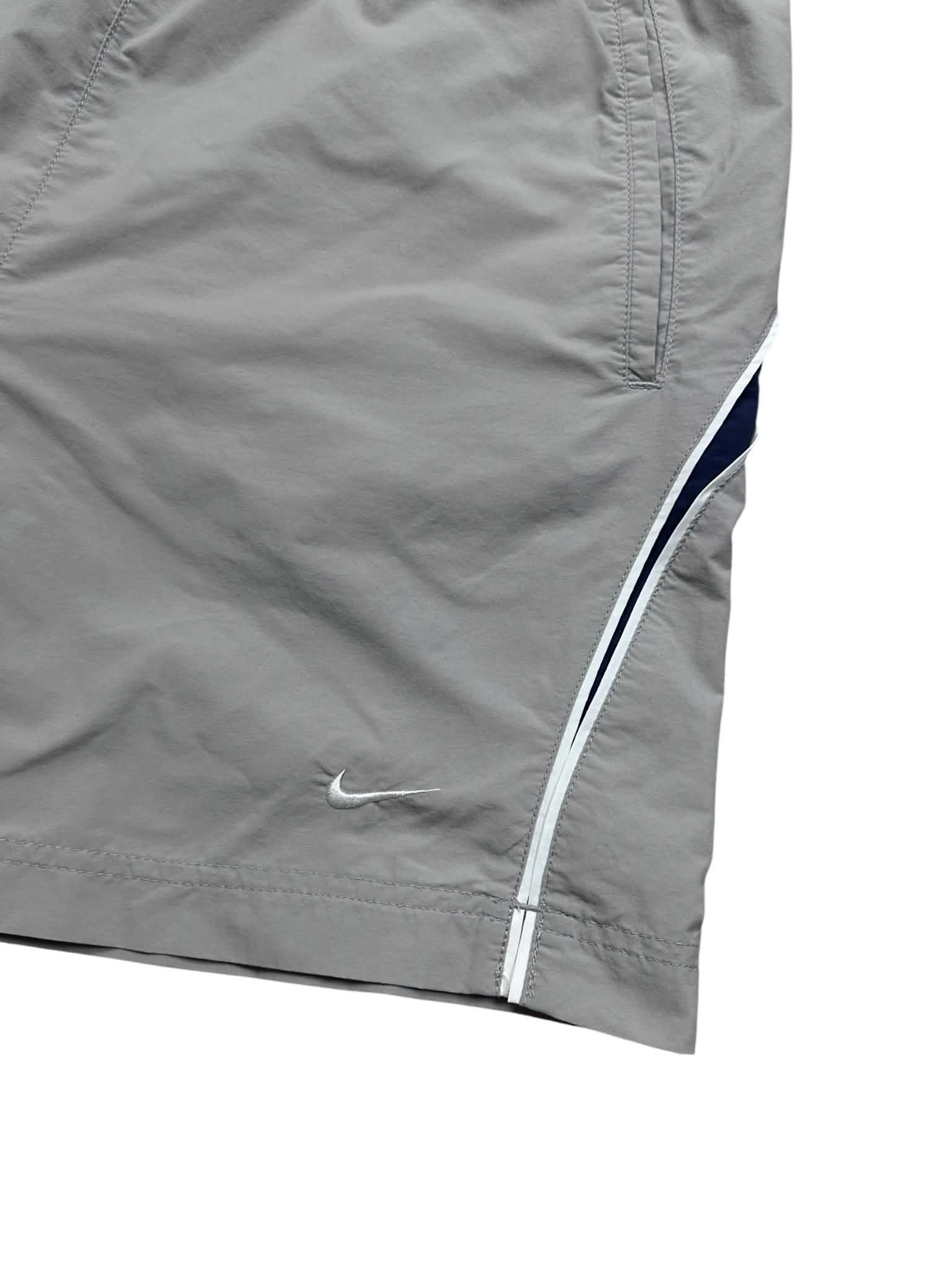 Nike Vintage Shorts (M)
