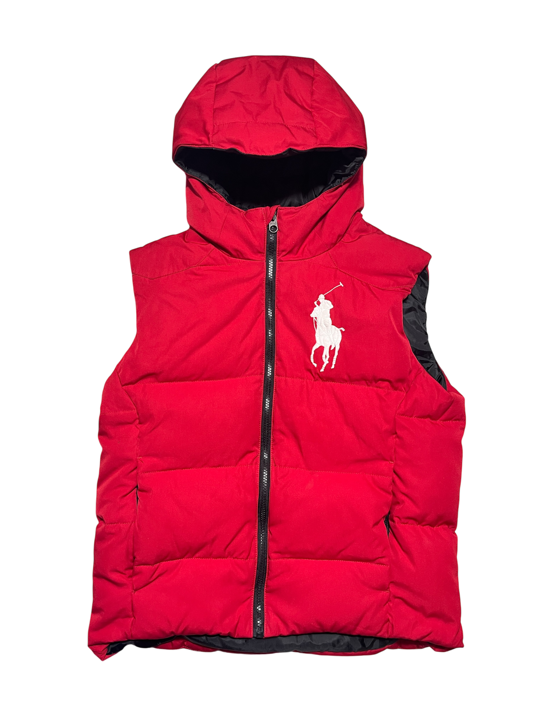Piros vintage steppelt streetwear mellény kapucnival, fehér hímzett pólós logóval