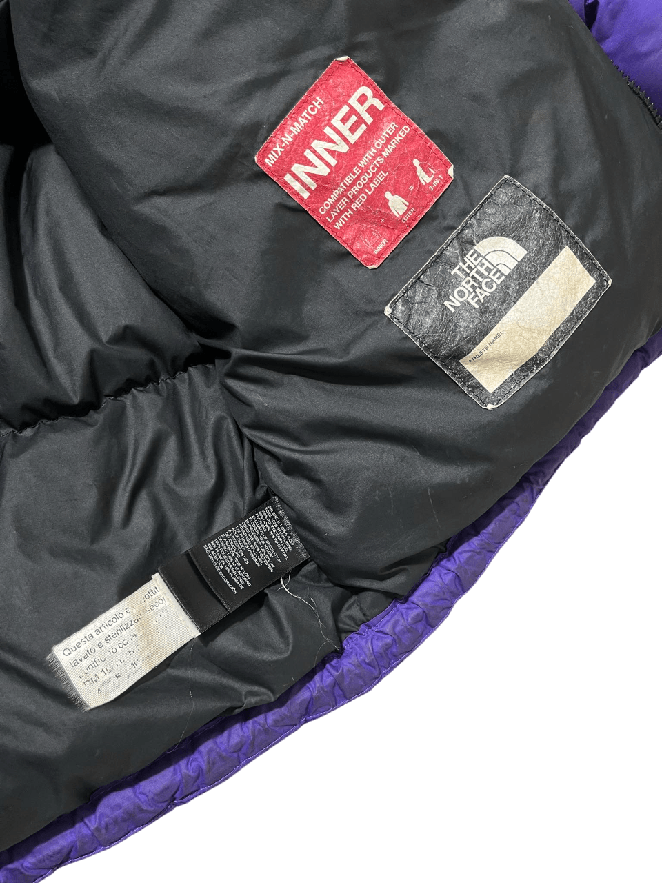The North Face vintage lila utcai dzseki belső címkék, streetwear stílus