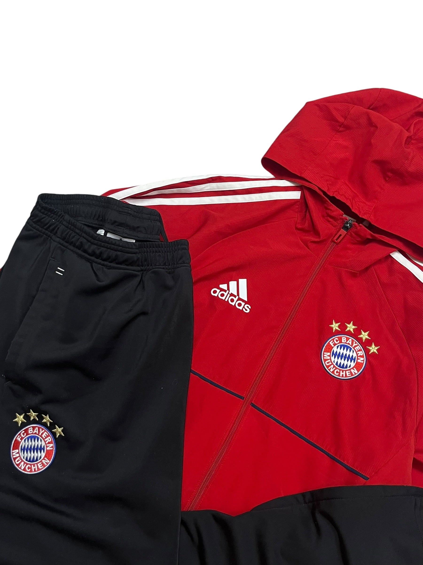 Adidas 2017-18 Bayern Munich Tracksuit (M)