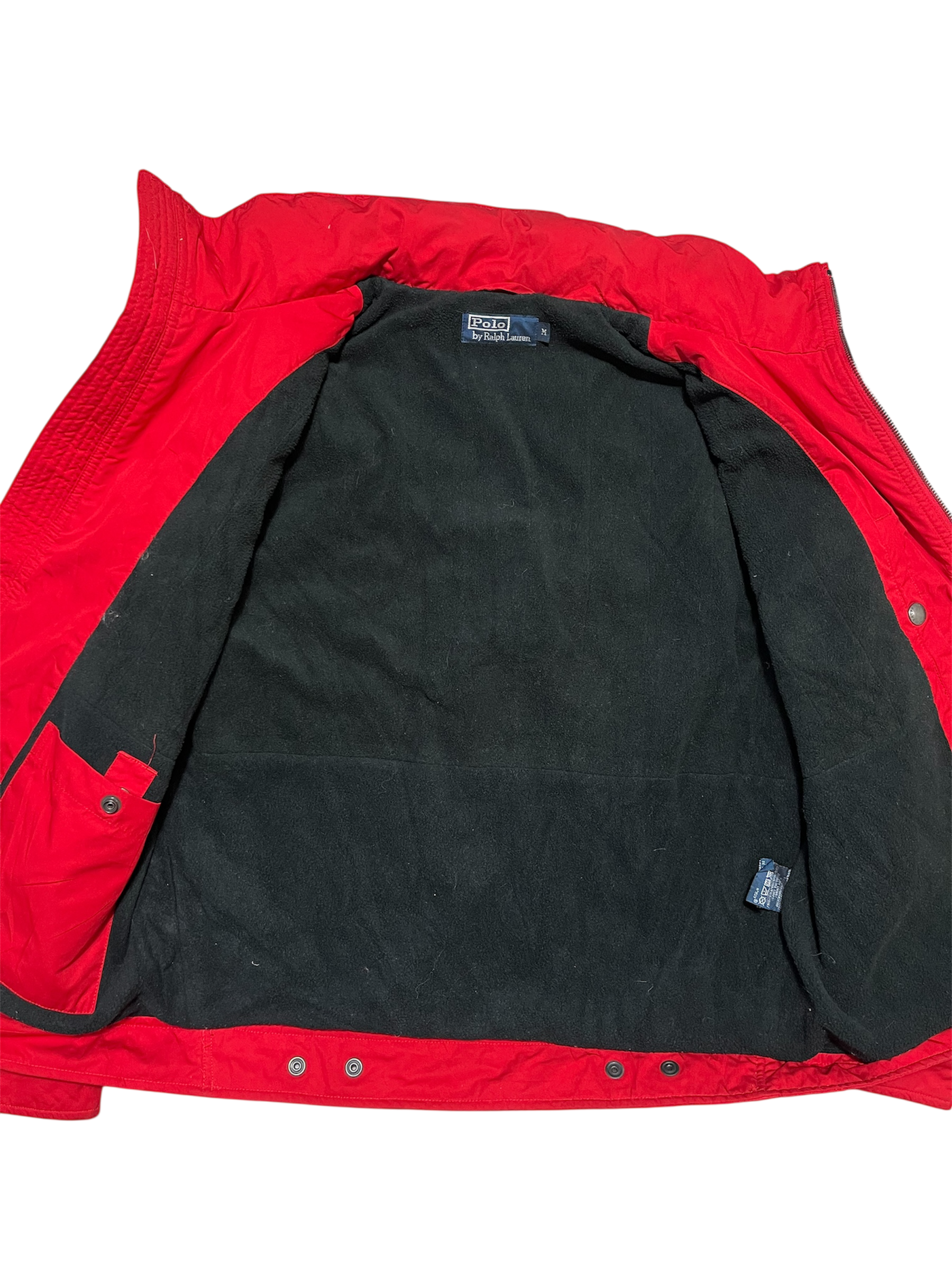 Piros és fekete vintage Polo Ralph Lauren streetwear dzseki, belső címkével, nyitott állapotban