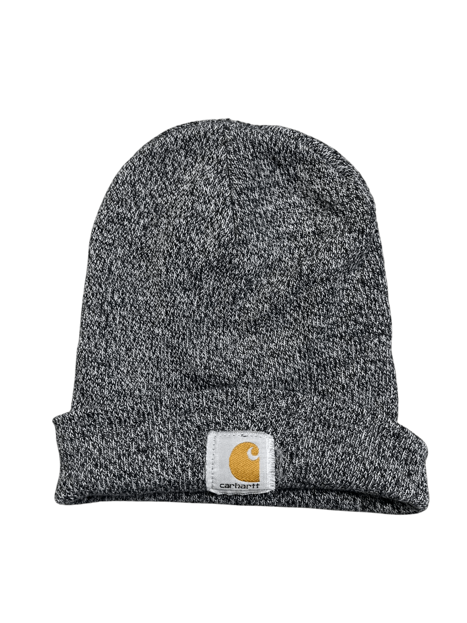 Szürke kötött streetwear sapka Carhartt logóval, vintage stílus, fekete háttéren