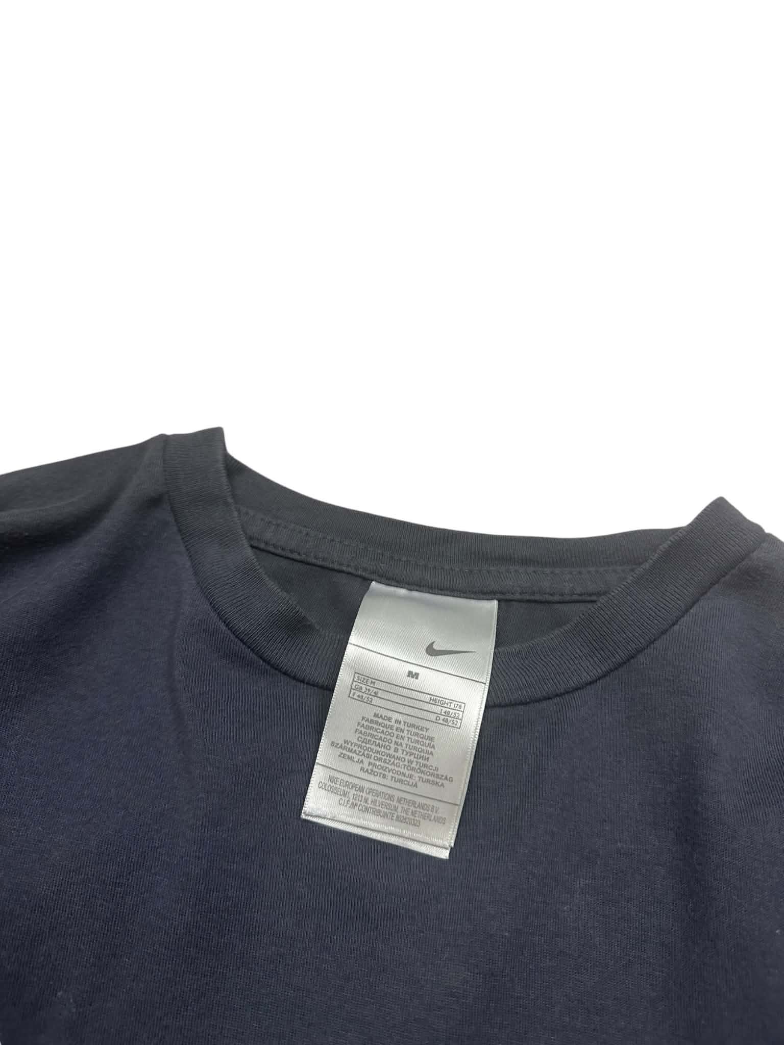 Nike Vintage '00s Tee (M)