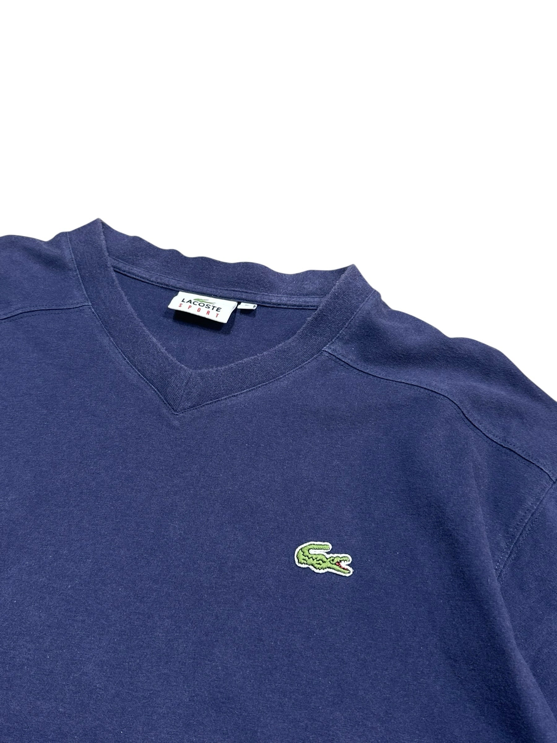 Candy Streetwear sötétkék Lacoste Sport V-nyakú férfi póló jellegzetes zöld krokodil logóval a mellkason