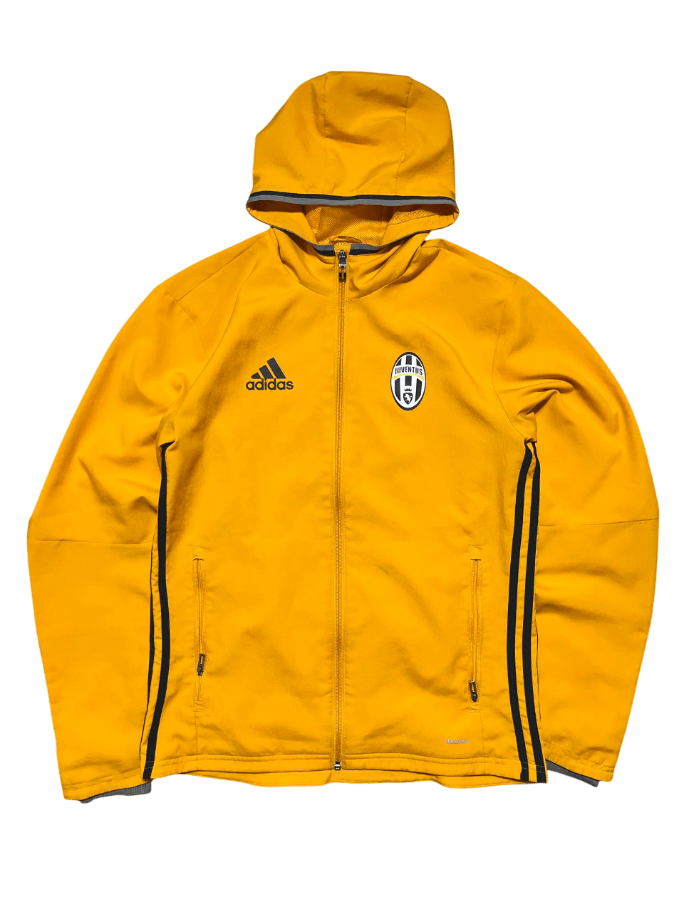 Sárga Adidas kapucnis streetwear dzseki, Juventus logóval, vintage stílusban.