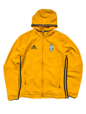 Sárga Adidas kapucnis streetwear dzseki, Juventus logóval, vintage stílusban.